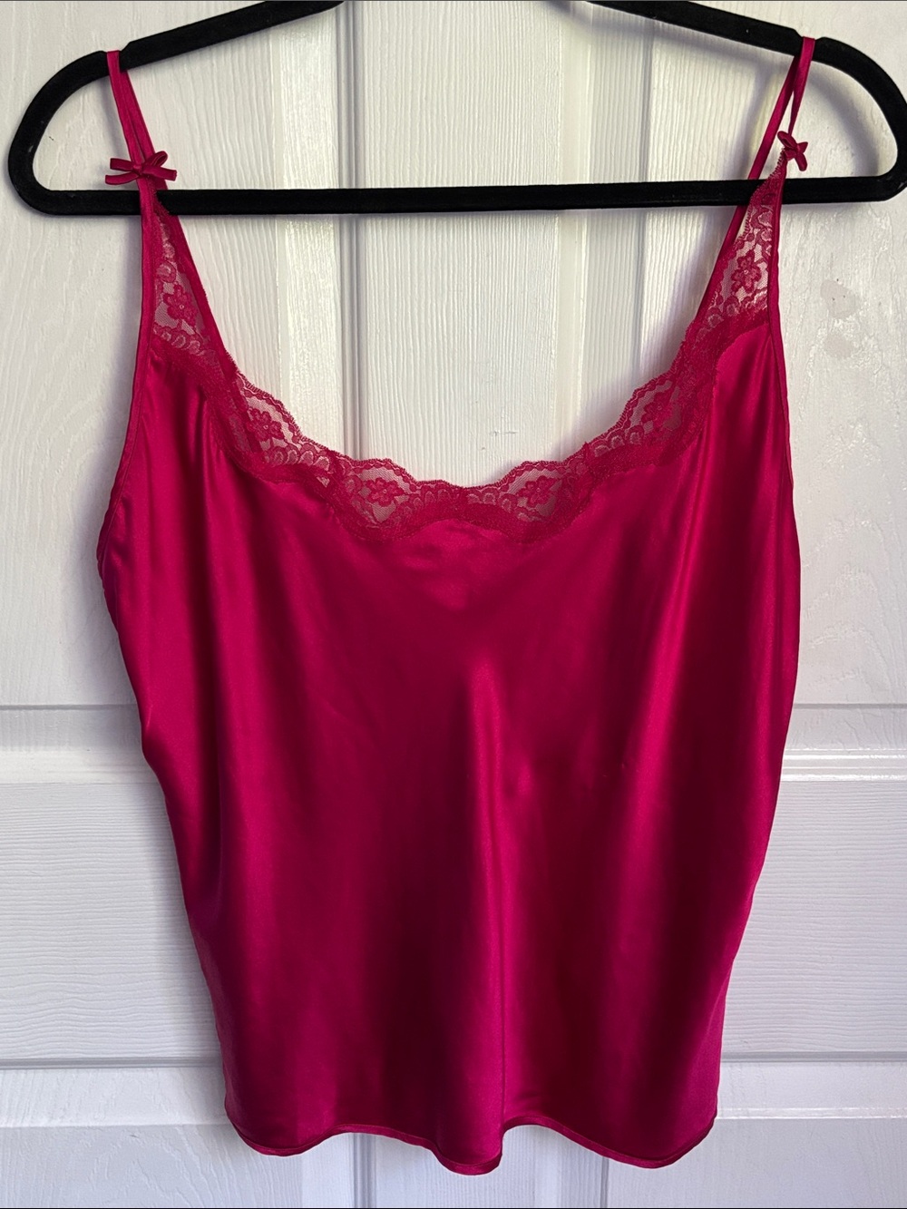 Vintage Victoria’s Secret gold label Silk Cami Lace Trim Fuchsia Pink Sz Medium